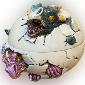 Vintage 2001 Pacific Giftware Two Dragons Hatching Egg Trinket Box